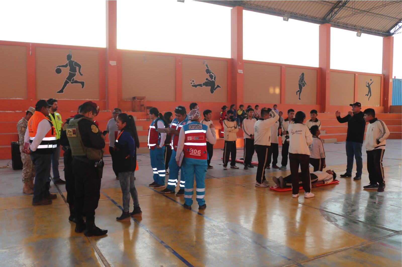NOTA DE PRENSA N° 110 CAPACITAN A ESTUDIANTES Y DOCENTES DE I.E. MODELO SAN ANTONIO EN PREVENCIÓN Y RESPUESTA ANTE EMERGENCIAS Y DESASTRES
